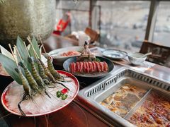 麻辣和菌汤鸳鸯锅-大隐·成都火锅Bistro(合生麒麟新天地店)