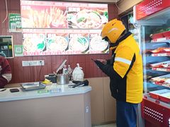 -二钢串叔麻辣烫(华龙大厦店)