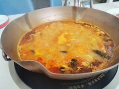 -毛辣果·贵州红酸汤牛肉火锅(西单店)