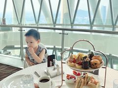 -广州塔卢特斯法国旋转餐厅