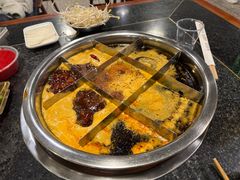 -邓莽子老火锅(中兴路总店)