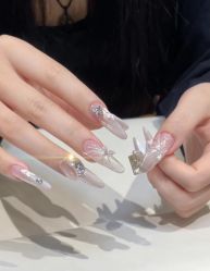 -赢韵美甲美睫瑞士净斑中心