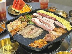 -阿亲家·韩式无限烤肉(不夜城店)