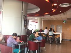 -麦当劳(展览路店)