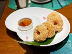 炸虾饼配泰国梅子酱-帕蓝·暹罗料理(大学路店)