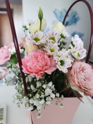 -莲芯花月子会所