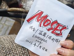 -Moses写字咖啡