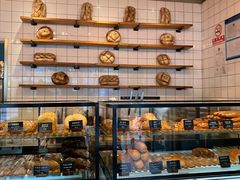 面包甜点陈列柜-81BAKERY(大学路店)