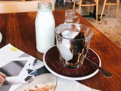 -ROAST coffee & eatery