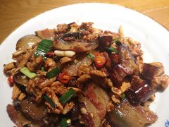 土萝卜干炒土腊肉-吃饭皇帝大土家民族菜(正大广场店)