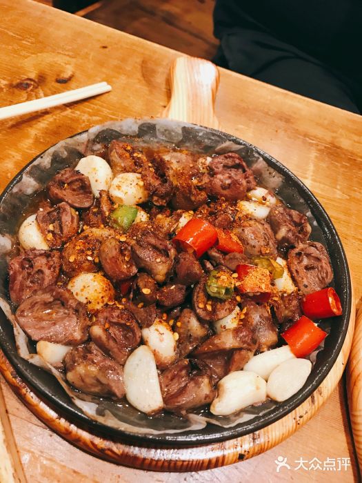 老东镇啤酒屋海鲜加工·蒸汽海鲜·海鲜烧烤(台东店)图片