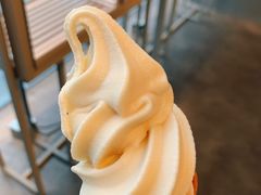 特浓牛乳王脆筒-喜茶(北京五棵松华熙店)