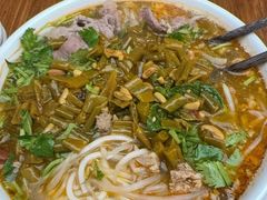 -云阿蛮云南生烫牛肉米线(奉贤路店)