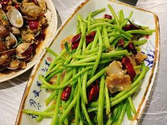 腊肉炒泥蒿-小民大排档(江汉路店)