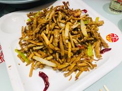 干煸茶树菇-添福来墨鱼饺子 · 海鲜东北菜(泡崖店)
