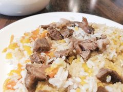 精品碎肉抓饭-塔里木的羊·新疆特色餐厅(钱湖北路店)