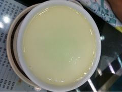 姜汁撞奶-义顺牛奶公司(庇利金街店)