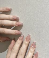 -七月美睫 美甲
