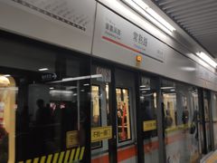 -常熟路(地铁站)