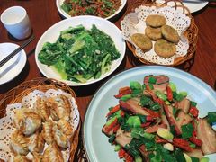 -唐师傅湘西名菜馆(武陵路店)