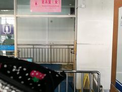 -小海豚国际游泳培训中心(浦东源深体育中心店)