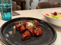 红酒泡牛仔粒-荟廷·晶萃(陆家嘴尚悦湾店)