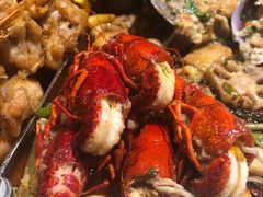 麻辣小龙虾-日进一片海.生腌海鲜火锅.宵夜烧烤(三里屯总店)