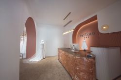 -派丽莫Pellimo原创设计婚纱品牌