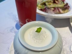 燕窝酸奶-北京厨房(西安SKP店)
