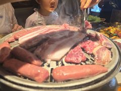 -草家酱蟹炭火烤肉店(珲春南路一店)
