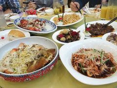 -山明水秀大饭店