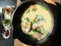 -丽江悦榕庄酒店-明月·雪山庭院餐厅