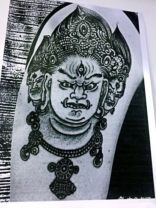 猎人纹身手臂图片