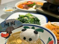 -刘姐啤酒鱼民族演艺餐厅(西街总店)