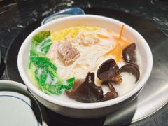土鸡汤捞米线-云海肴云南菜·蒸汽石锅鱼(青岛万象城店)