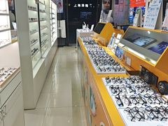 -诺柯视眼镜-蔡司依视路官方工厂店(淞南一店)