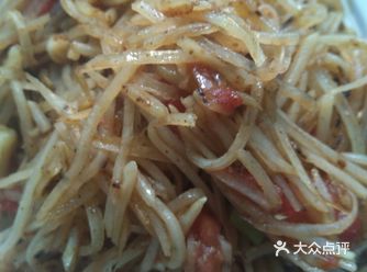 葱适量 制作步骤 1.土豆去皮切丝用清水漂洗干净