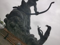 -巴陵广场