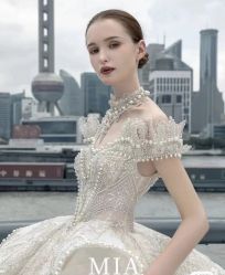 -Lady  Jane高端婚纱礼服馆