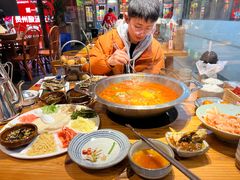 -野山舂·贵州现舂酸汤牛肉(鸿通城店)