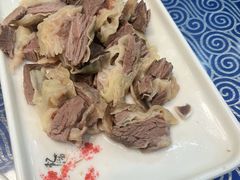 -三江源美食城