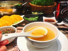 浓郁鸡汤-大红袍火锅料理(尖沙咀店)