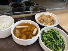 -雪梅月子中心(华侨城店)
