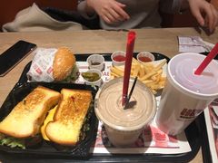 -The Habit Burger Grill 哈比特汉堡(复兴soho店)