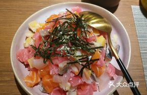 Sushi Donburi with Seafood