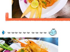 -Chom Cafe and Restaurant