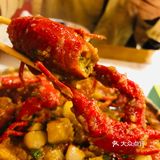 某三和小辉哥我站小辉哥