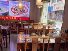 -川流不息·地道川菜·小龙虾(新松江路店)