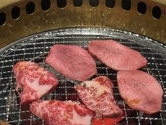 -山川小町·极番烧肉(新地假日广场店)