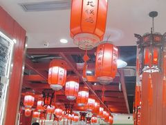 -鲁员外地锅鸡地锅鱼(龙湖江东天街店)